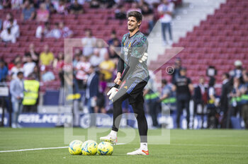 2022-05-08 - 30.04.2022, Madrid, Spain. Goalkeeper Thibaut Courtois of Real Madrid CF warming up during the LaLiga Santander match between Atletico de Madrid and Real Madrid at Wanda Metropolitano on 8 May 2022 in Madrid, Spain. - ATLETICO DE MADRID VS REAL MADRID - SPANISH LA LIGA - SOCCER