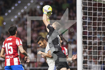 2022-05-08 - 30.04.2022, Madrid, Spain. Goalkeeper Jan Oblak of Atletico de Madrid (R) battles for the ball with Carlos Casemiro of Real Madrid CF (L) during the LaLiga Santander match between Atletico de Madrid and Real Madrid at Wanda Metropolitano on 8 May 2022 in Madrid, Spain. - ATLETICO DE MADRID VS REAL MADRID - SPANISH LA LIGA - SOCCER