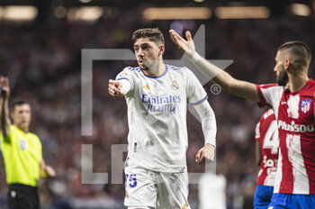 2022-05-08 - 30.04.2022, Madrid, Spain. Federico Valverde of Real Madrid CF in action during the LaLiga Santander match between Atletico de Madrid and Real Madrid at Wanda Metropolitano on 8 May 2022 in Madrid, Spain. - ATLETICO DE MADRID VS REAL MADRID - SPANISH LA LIGA - SOCCER