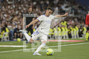 2022-05-12 - 30.04.2022, Madrid, Spain. Lucas Vazquez of Real Madrid CF looks to pass the ball during the LaLiga Santander match between Atletico de Madrid and Real Madrid at Wanda Metropolitano on 8 May 2022 in Madrid, Spain. - ATLETICO DE MADRID VS REAL MADRID - SPANISH LA LIGA - SOCCER