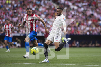 2022-05-15 - 15.05.2022, Madrid, Spain. Yousseff En-Nesyri of Sevilla Fc (R) being defended by Jose Maria Gimenez of Atletico de Madrid (R) during the LaLiga Santander match between Atletico de Madrid and Sevilla Fc at Wanda Metropolitano on 15 May 2022 in Madrid, Spain. - ATLETICO DE MADRID VS SEVILLA FC - SPANISH LA LIGA - SOCCER