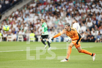 2022-05-20 - Thibaut Courtois of Real Madrid during the Spanish championship La Liga football match between Real Madrid and Real Betis Balompie on May 20, 2022 at Santiago Bernabeu stadium in Madrid, Spain - REAL MADRID VS REAL BETIS BALOMPIE - SPANISH LA LIGA - SOCCER