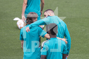 2022-05-24 - 24.05.2022, Madrid, Spain. Karim Benzema of Real Madrid CF (R) and Luka Modric of Real Madrid CF (L) in action during open media day Real Madrid at Ciudad deportiva Real Madrid on 24 Mal 2022 in Madrid Spain. - OPEN MEDIA DAY REAL MADRID - SPANISH LA LIGA - SOCCER