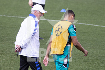 2022-05-24 - 24.05.2022, Madrid, Spain. Real Madrid Head Coach Carlo Ancelotti (R) talks with Carlos Casemiro of Real Madrid CF (L) during open media day Real Madrid at Ciudad deportiva Real Madrid on 24 Mal 2022 in Madrid Spain. - OPEN MEDIA DAY REAL MADRID - SPANISH LA LIGA - SOCCER
