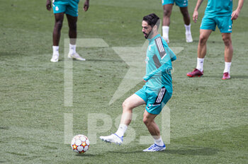 2022-05-24 - 24.05.2022, Madrid, Spain. Isco Alarcon of Real Madrid CF looks to pass the ball during open media day Real Madrid at Ciudad deportiva Real Madrid on 24 Mal 2022 in Madrid Spain. - OPEN MEDIA DAY REAL MADRID - SPANISH LA LIGA - SOCCER