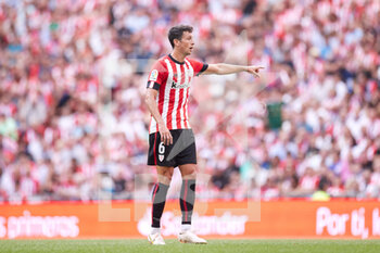 2022-08-21 - Mikel Vesga of Athletic during the Spanish championship La Liga football match between Athletic Club and Valencia CF on August 21, 2022 at San Mames stadium in Bilbao, Spain - FOOTBALL - SPANISH CHAMP - ATHLETIC BILBAO V VALENCIA - SPANISH LA LIGA - SOCCER