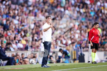 2022-08-28 - Jose Rojo Martin 'Pacheta' Head coach of Real Valladolid during the Spanish championship La Liga football match between FC Barcelona and Real Valladolid CF on August 28, 2022 at Spotify Camp Nou in Barcelona, Spain - FOOTBALL - SPANISH CHAMP - FC BARCELONA V REAL VALLADOLID - SPANISH LA LIGA - SOCCER