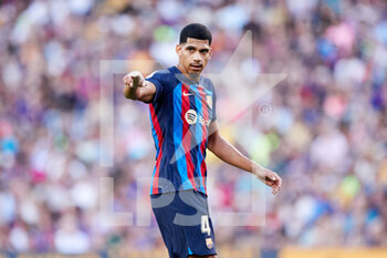 2022-08-28 - Ronald Araujo of FC Barcelona during the Spanish championship La Liga football match between FC Barcelona and Real Valladolid CF on August 28, 2022 at Spotify Camp Nou in Barcelona, Spain - FOOTBALL - SPANISH CHAMP - FC BARCELONA V REAL VALLADOLID - SPANISH LA LIGA - SOCCER