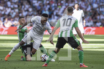 2022-09-03 - Eder Militao of Real Madrid CF (R) and Guido Rodriguez of Real Betis (L) during the Spanish championship La Liga football match between Real Madrid and Real Betis on September 3, 2022 at Santiago Bernabeu stadium in Madrid, Spain - FOOTBALL - SPANISH CHAMP - REAL MADRID V REAL BETIS - SPANISH LA LIGA - SOCCER