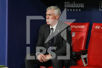 2022-09-18 - Carlo Ancelotti, head coach of Real Madrid during La Liga football match played between Atletico de Madrid and Real Madrid at Civitas Metropolitano on September 18, 2022 in Madrid, Spain. Photo Irina R. H. / SpainDPPI / DPPI - FOOTBALL - SPANISH CHAMP - ATLETICO MADRID V REAL MADRID - SPANISH LA LIGA - SOCCER