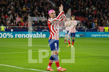 2022-12-29 - Antoine Griezmann of Atletico de Madrid of Atletico de Madrid is honored for his second place in the Qatar 2022 World Cup with his national team during the Spanish championship La Liga football match between Atletico de Madrid and Elche CF on December 29, 2022 at Civitas Metropolitano stadium in Madrid, Spain - FOOTBALL - SPANISH CHAMP - ATLETICO MADRID V ELCHE - SPANISH LA LIGA - SOCCER