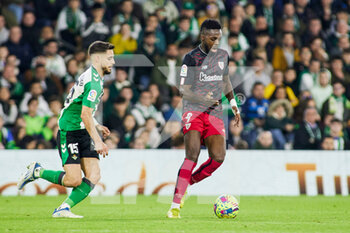2022-12-29 - Inaki Williams of Athletic Club and Alex Moreno of Real Betis during the Spanish championship La Liga football match between Real Betis and Athletic Club on December 29, 2022 at Benito Villamarin stadium in Sevilla, Spain - FOOTBALL - SPANISH CHAMP - REAL BETIS V ATHLETIC CLUB - SPANISH LA LIGA - SOCCER