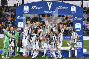 2022-01-08 - Juventus Team during the Women's Italian Supercup Final between F.C. Juventus and A.C. Milan at the Benito Stirpe Stadium on 8th of January, 2022 in Frosinone, Italy. - FINAL - JUVENTUS WOMEN VS AC MILAN - WOMEN SUPERCOPPA - SOCCER