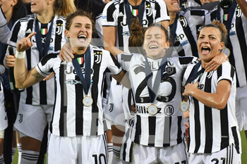 2022-01-08 - Cristiana Girelli, Cecilia Salvai ad Arianna Caruso of Juventus Women during the Women's Italian Supercup Final between F.C. Juventus and A.C. Milan at the Benito Stirpe Stadium on 8th of January, 2022 in Frosinone, Italy. - FINAL - JUVENTUS WOMEN VS AC MILAN - WOMEN SUPERCOPPA - SOCCER