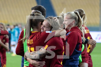 2022-11-05 - Roma´s Emilie Haavi and Elena Linari Celebration - FINAL - JUVENTUS FC VS AS ROMA - WOMEN SUPERCOPPA - SOCCER
