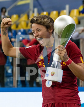 2022-11-05 - Roma Valentina Giacinti Cup Celebration  - FINAL - JUVENTUS FC VS AS ROMA - WOMEN SUPERCOPPA - SOCCER