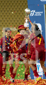 2022-11-05 - Roma´s Paloma Lazaro and Andressa Alves Celebration - FINAL - JUVENTUS FC VS AS ROMA - WOMEN SUPERCOPPA - SOCCER