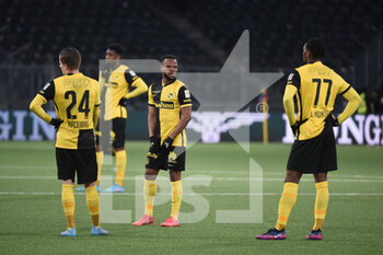 2022-04-09 - April 9th, 2022, Bern, Wankdorf, Super League: BSC Young Boys - FC Lausanne-Sport, the BSC Young Boys players are disappointed after the game. - BSC YOUNG BOYS VS FC LAUSANNE-SPORT - SWISS SUPER LEAGUE - SOCCER