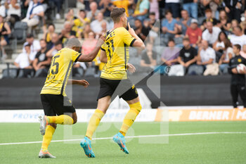 2022-08-14 - August 14, 2022, Bern, Wankdorf, Swiss Super League: BSC Young Boys - Servette FC, #15 Meschack Elia (Young Boys) celebrates with #11 Cedric Itten (Young Boys) about his goal to make it 3-0. - SWISS SUPER LEAGUE: BSC YOUNG BOYS - SERVETTE FC - SWISS SUPER LEAGUE - SOCCER