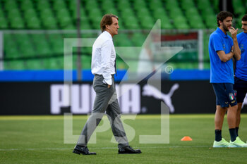 2022-06-07 - Italy's head coach Roberto Mancini on the pitch - ITALY VS HUNGARY - UEFA NATIONS LEAGUE - SOCCER