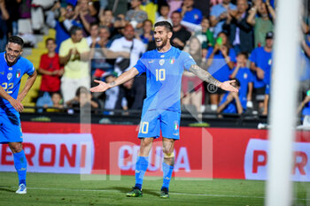 2022-06-07 - Italy's Lorenzo Pellegrini celebrates after scoring a goal 2-0 - ITALY VS HUNGARY - UEFA NATIONS LEAGUE - SOCCER
