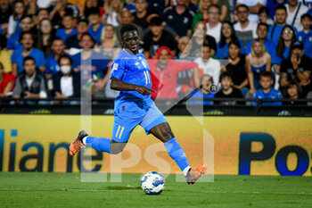 2022-06-07 - Italy's Wilfried Gnonto portrait in action - ITALY VS HUNGARY - UEFA NATIONS LEAGUE - SOCCER