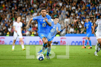2022-06-07 - Italy's Lorenzo Pellegrini carries the ball - ITALY VS HUNGARY - UEFA NATIONS LEAGUE - SOCCER