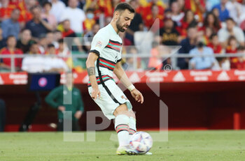 2022-06-02 - Bruno Fernandes of Portugal during the UEFA Nations League, League A - Group A2 football match between Spain and Portugal on June 2, 2022 at Benito Villamarin stadium in Sevilla, Spain - FOOTBALL - NATIONS LEAGUE - SPAIN V PORTUGAL - UEFA NATIONS LEAGUE - SOCCER