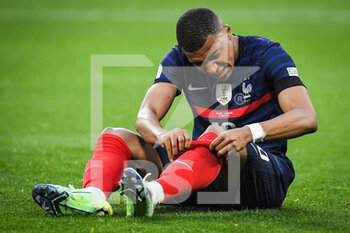 2022-06-03 - Kylian MBAPPE of France looks dejected during the UEFA Nations League, League A - Group 1 football match between France and Denmark on June 3, 2022 at Stade de France in Saint-Denis near Paris, France - FOOTBALL - NATIONS LEAGUE - FRANCE V DENMARK - UEFA NATIONS LEAGUE - SOCCER