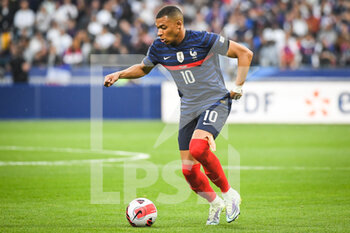 2022-06-03 - Kylian MBAPPE of France during the UEFA Nations League, League A - Group 1 football match between France and Denmark on June 3, 2022 at Stade de France in Saint-Denis near Paris, France - FOOTBALL - NATIONS LEAGUE - FRANCE V DENMARK - UEFA NATIONS LEAGUE - SOCCER