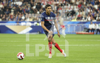 2022-06-03 - Raphael Varane of France during the UEFA Nations League League A - Group 1 football match between France and Denmark on June 3, 2022 at Stade de France in Saint-Denis near Paris, France - FOOTBALL - NATIONS LEAGUE - FRANCE V DENMARK - UEFA NATIONS LEAGUE - SOCCER