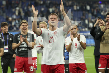 2022-06-03 - Andreas Cornelius of Denmark and teammates celebrate the victory following the UEFA Nations League League A - Group 1 football match between France and Denmark on June 3, 2022 at Stade de France in Saint-Denis near Paris, France - FOOTBALL - NATIONS LEAGUE - FRANCE V DENMARK - UEFA NATIONS LEAGUE - SOCCER