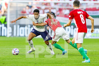 2022-06-04 - Jude Bellingham (8) of England tussles with Andras Schafer (13) of Hungary during the UEFA Nations League, League A - Group 3 football match between Hungary and England on June 4, 2022 at Puskas Arena Park in Budapest, Hungary - FOOTBALL - NATIONS LEAGUE 2022 - HUNGARY V ENGLAND - UEFA NATIONS LEAGUE - SOCCER
