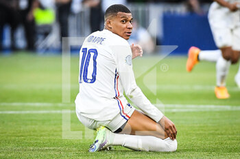 2022-06-13 - Kylian MBAPPE of France looks dejected during the UEFA Nations League, League A - Group 1 football match between France and Croatia on June 13, 2022 at Stade de France in Saint-Denis near Paris, France - FOOTBALL - NATIONS LEAGUE - FRANCE V CROATIA - UEFA NATIONS LEAGUE - SOCCER