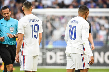 2022-06-13 - Karim BENZEMA of France and Kylian MBAPPE of France during the UEFA Nations League, League A - Group 1 football match between France and Croatia on June 13, 2022 at Stade de France in Saint-Denis near Paris, France - FOOTBALL - NATIONS LEAGUE - FRANCE V CROATIA - UEFA NATIONS LEAGUE - SOCCER