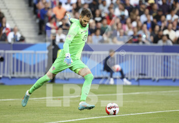2022-06-13 - Goalkeeper of Croatia Ivica Ivusic during the UEFA Nations League, League A - Group 1 football match between France and Croatia on June 13, 2022 at Stade de France in Saint-Denis near Paris, France - FOOTBALL - NATIONS LEAGUE - FRANCE V CROATIA - UEFA NATIONS LEAGUE - SOCCER
