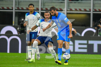 23/09/2022 - Italy's Bryan Cristante fights for the ball against England's Kyle Walker - ITALY VS ENGLAND - UEFA NATIONS LEAGUE - CALCIO