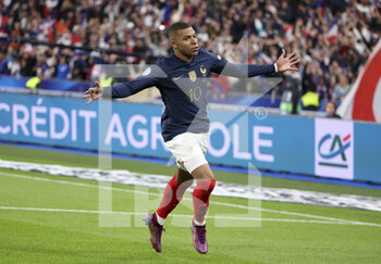 22/09/2022 - Kylian Mbappe of France celebrates his goal during the UEFA Nations League, League A - Group 1 football match between France and Austria on September 22, 2022 at Stade de France in Saint-Denis near Paris, France - FOOTBALL - NATIONS LEAGUE - FRANCE V AUSTRIA - UEFA NATIONS LEAGUE - CALCIO