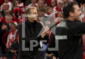 2022-09-25 - Coach of Denmark Kasper Hjulmand celebrates the victory following the UEFA Nations League, League A - Group 1 football match between Denmark and France on September 25, 2022 at Parken Stadium in Copenhagen, Denmark - FOOTBALL - NATIONS LEAGUE - DENMARK V FRANCE - UEFA NATIONS LEAGUE - SOCCER