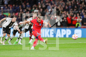 2022-09-27 - Harry Kane of England scores a goal 3-2 during the UEFA Nations League, League A - Group 3 football match between England and Germany on 26 September 2022 at Wembley Stadium in London, England - FOOTBALL - NATIONS LEAGUE - ENGLAND V GERMANY - UEFA NATIONS LEAGUE - SOCCER