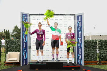 2022-06-22 - The podium with Elisa LONGO BORGHINI GS FIAMME ORO, Vittoria GUAZZINI GS FIAMME ORO and Marta CAVALLI GS FIAMME ORO - ITALIAN TIME TRIAL CHAMPIONSHIP (MEN-WOMEN-U23) - STREET - CYCLING