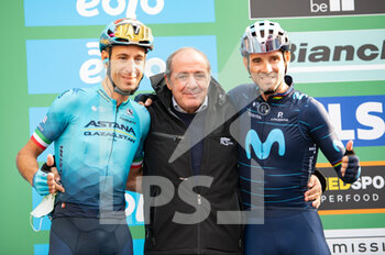 08/10/2022 - Vincenzo Nibali (Astana Qazaqstan Team), Mauro Vegni, Alejandro Valverde (team Movistar) - GIRO DI LOMBARDIA  - STRADA - CICLISMO