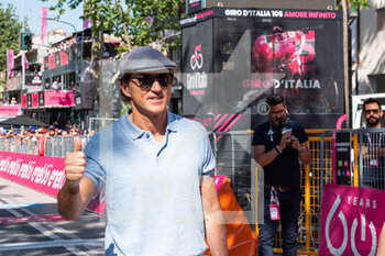 2022-05-17 - Roberto Mancini (Technical Commissioner of the Italian national football team) - STAGE 10 - PESCARA - JESI - GIRO D'ITALIA - CYCLING