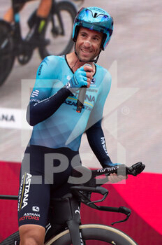 2022-05-29 - Vincenzo Nibali (Astana Qazaqstan Team) at his last Giro d'Italia - 2022 GIRO D'ITALIA - STAGE 21 - VERONA - VERONA  - GIRO D'ITALIA - CYCLING