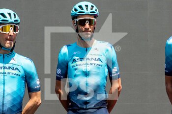 2022-05-12 - Vincenzo Nibali Astana Qazaqstan team  - 2022 GIRO D'ITALIA - STAGE 6 - PALMI - SCALEA - GIRO D'ITALIA - CYCLING