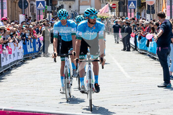 2022-05-12 - Eolo-Kometa Cycling team cyclist - 2022 GIRO D'ITALIA - STAGE 6 - PALMI - SCALEA - GIRO D'ITALIA - CYCLING