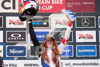 03/09/2022 - Gracey Hemstreet (CAN) first position of UCI Mountain Bike World Cup 2022 - Junior women Downhill race category - September 3, 2022. Italy - UCI MOUNTAIN BIKE WORLD - VAL DI SOLE 2022 - JUNIOR MEN AND WOMAN RACE - MTB - MOUNTAIN BIKE - CICLISMO