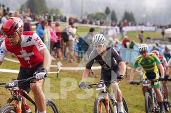 26/08/2022 - 16 LITSCHER Thomas  and 19 GAZE Samuel   in UCI Mountain Bike World Championships in Les Gets 2022 Cross-Country Short Track Man Edite August 26, 2022 - 2022 UCI MOUNTAIN BIKE WORLD CHAMPIONSHIPS - MTB - MOUNTAIN BIKE - CICLISMO