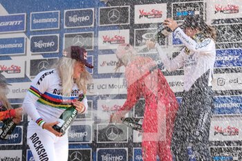 03/09/2022 - Champagne shower with Valentina Holl (AUT) - UCI MOUNTAIN BIKE WORLD CUP - VAL DI SOLE 2022 - ELITE MEN AND WOMEN DOWNHILL RACE - MTB - MOUNTAIN BIKE - CICLISMO
