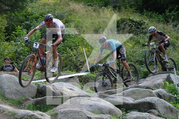 04/09/2022 - (4) David Valerio Serrano (ESP) - (49) Victor Koretzky (FRA) - UCI MOUNTAIN BIKE WORLD CUP - MEN - CROSS COUNTRY OLYMPIC RACE - MTB - MOUNTAIN BIKE - CICLISMO